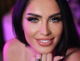 RubyConner BongaCams model