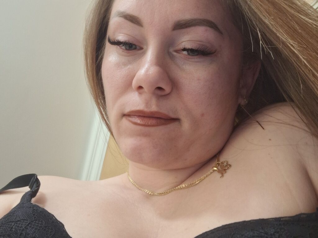 AdeleDeep live cam