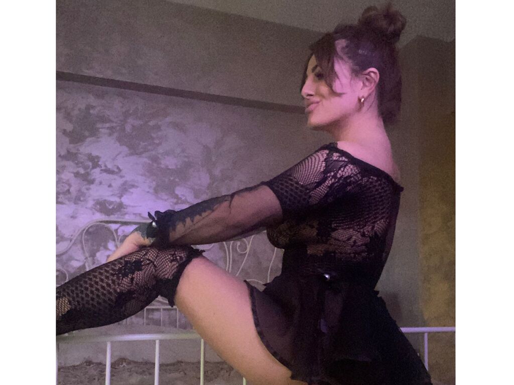 AlexaMaria profile on PornCamCore