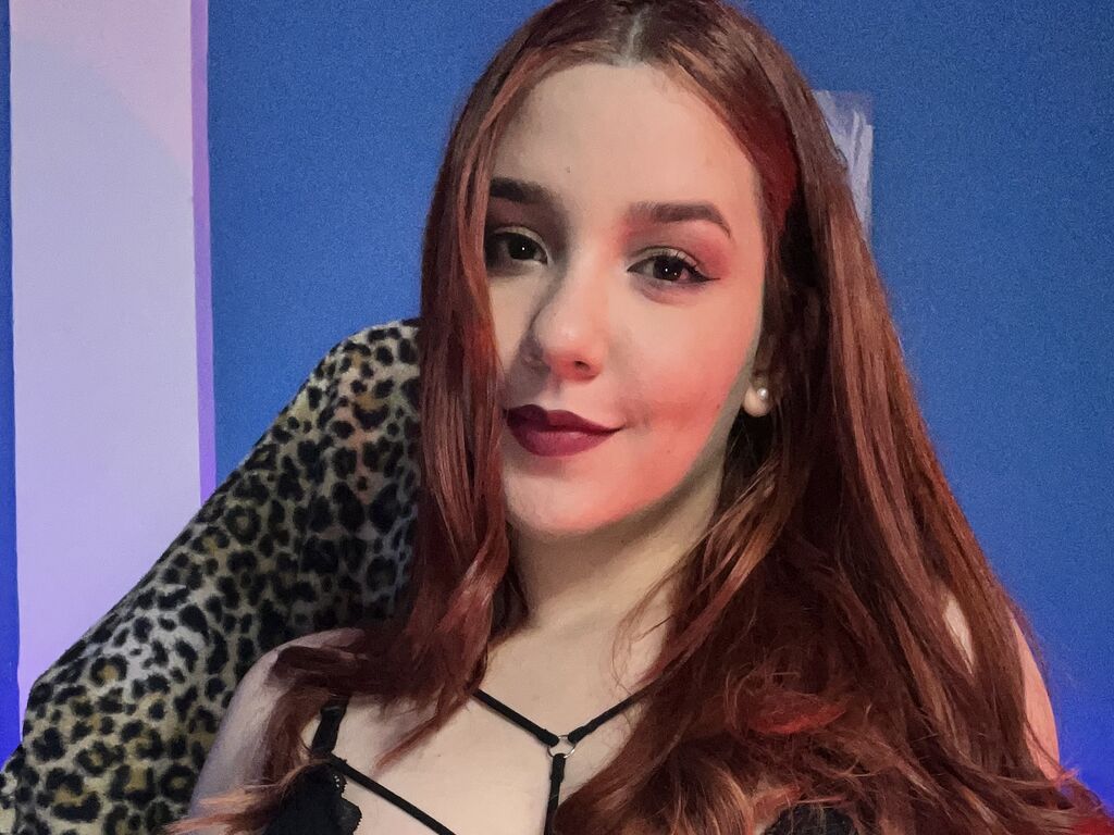 AlexaSheperd - 24-year-old latin cam model