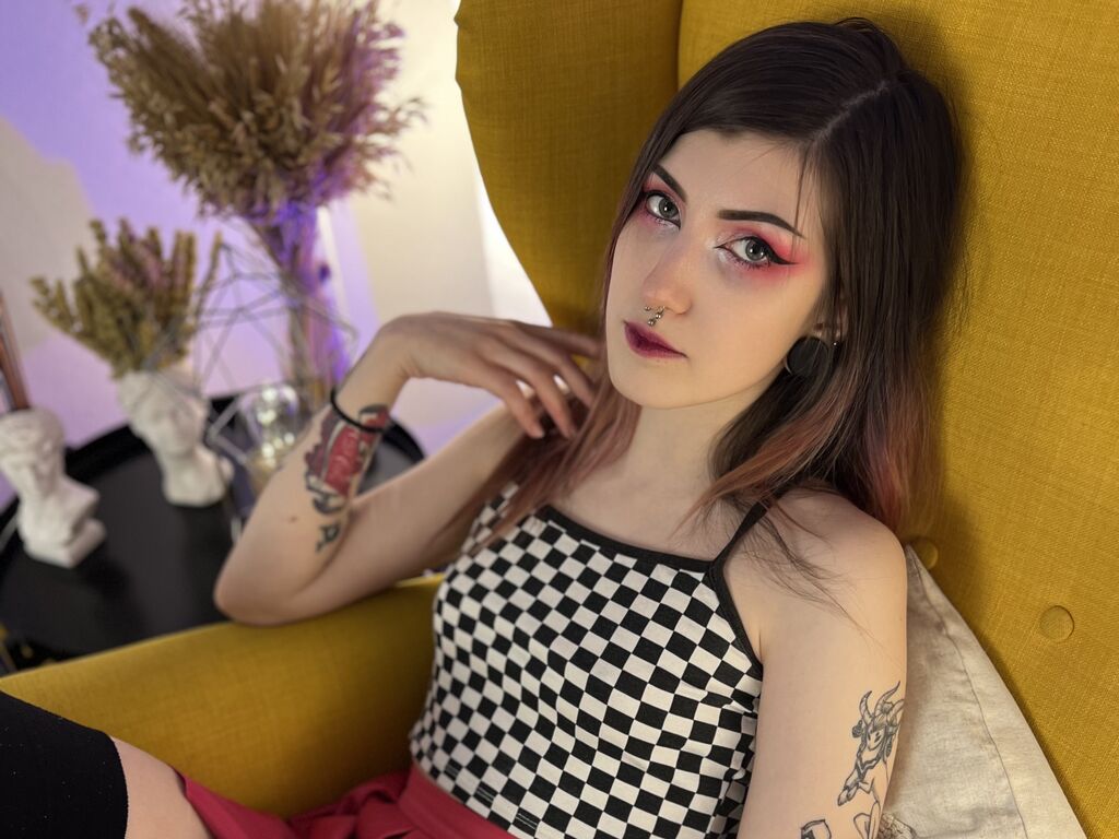 AliceKnight main image