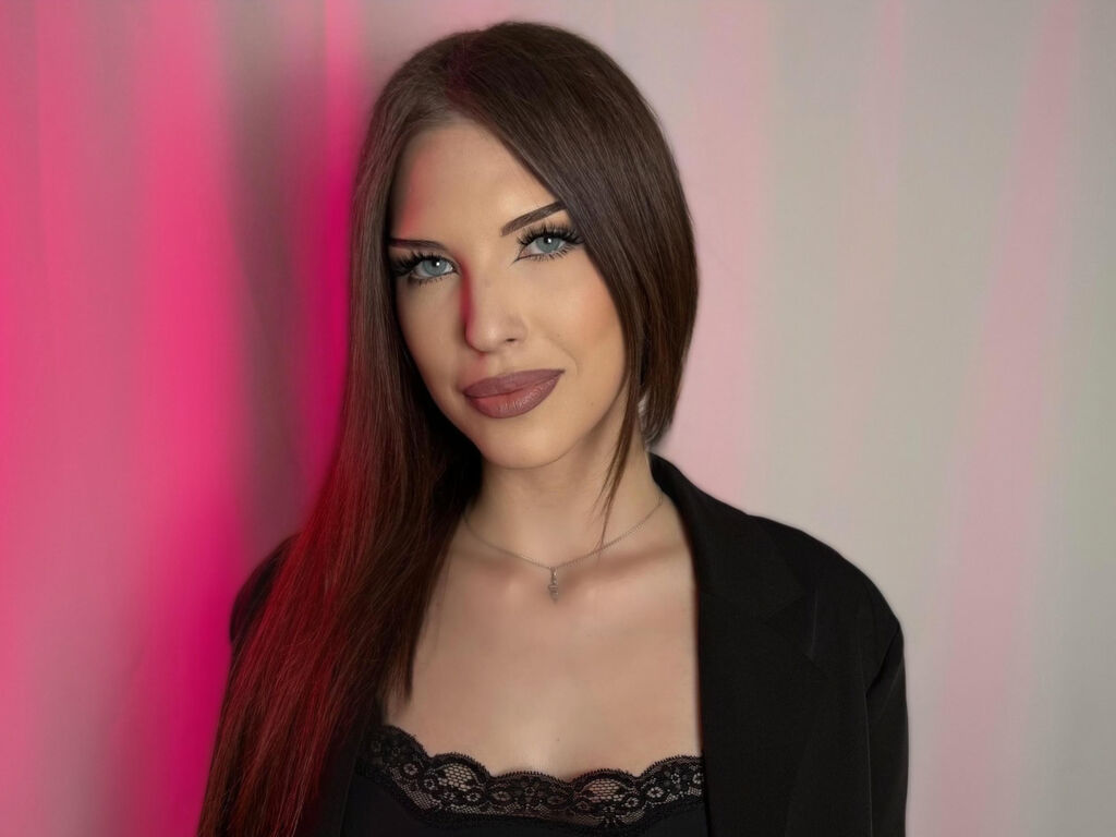 AllaAlan - Live Cam Model