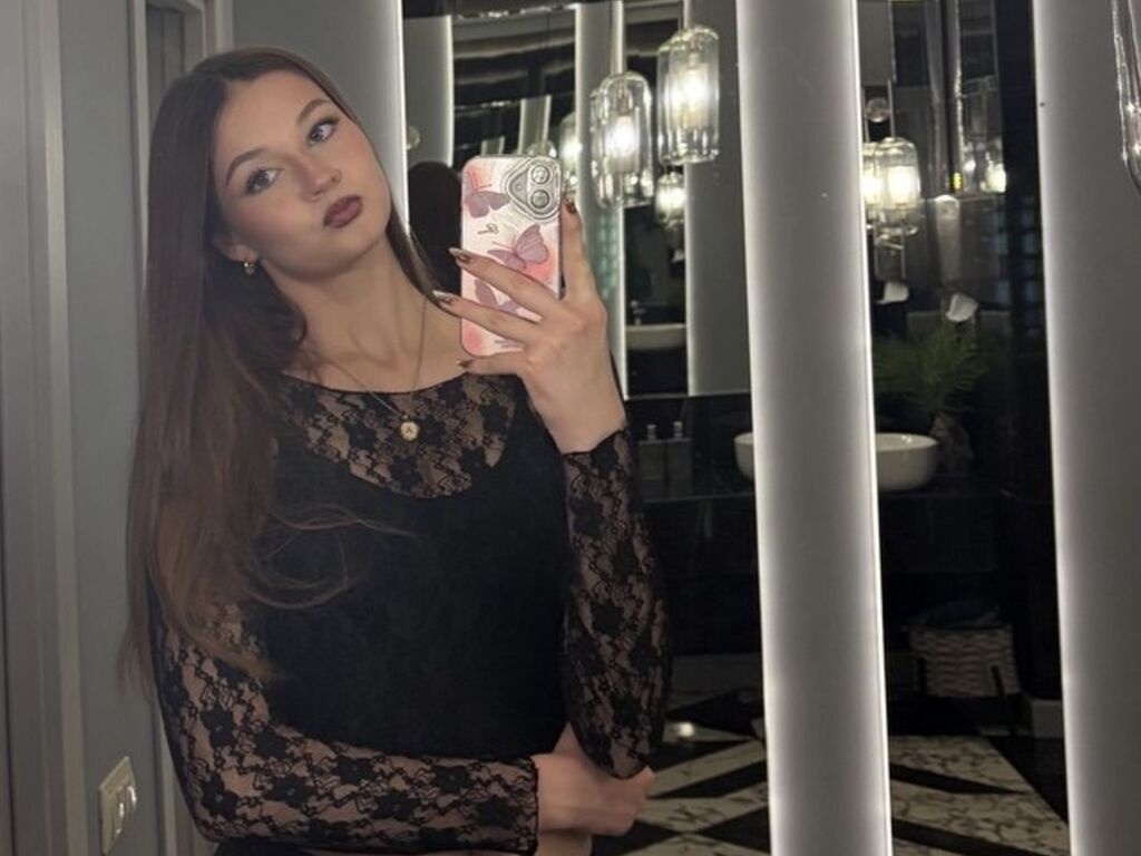 AnneJordan - Live Cam Model