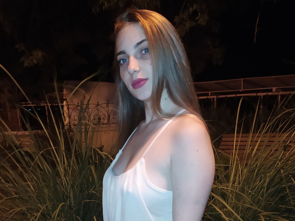 AnyaPerry
