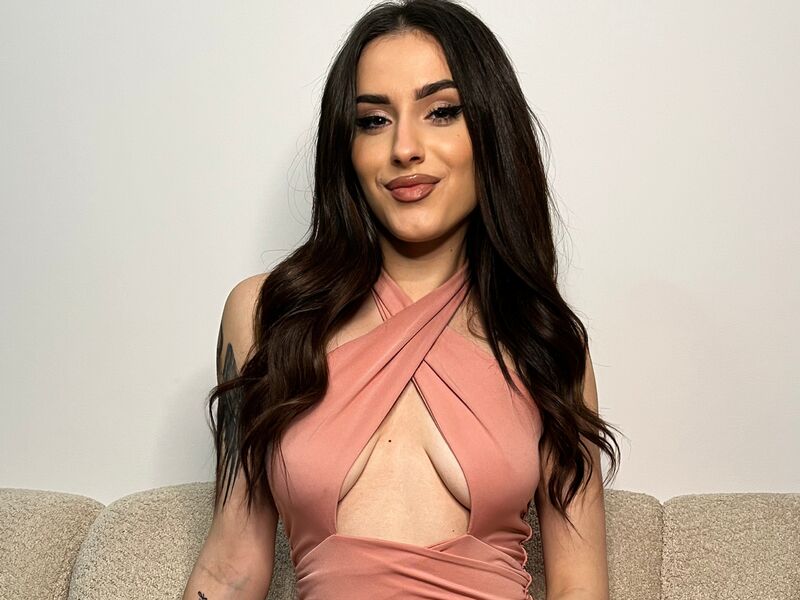AriaAdda - Live Cam Model