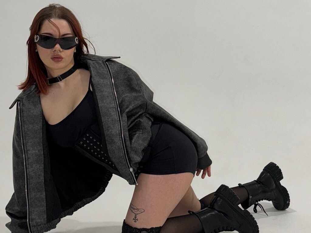 BritneyBless - Live Cam Model