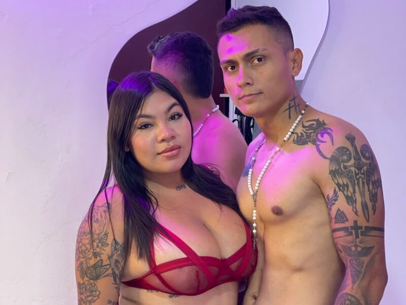 CrystalAndDrake - Live Cam Model