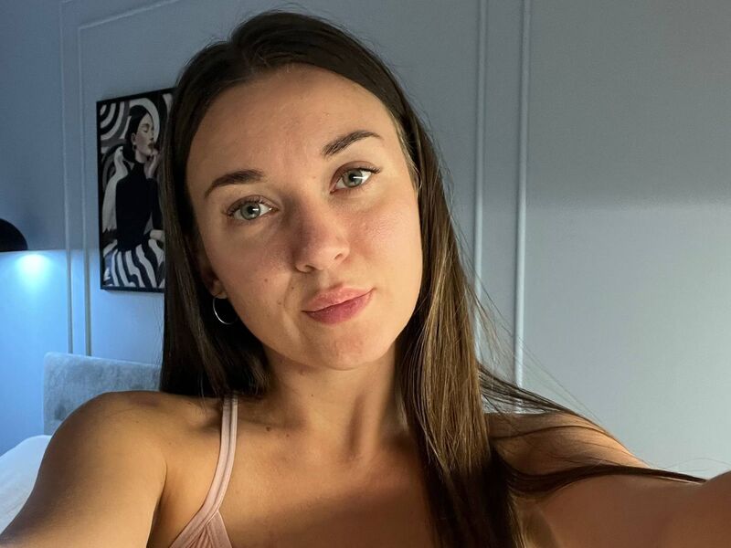 DariaMarchenko profile on PornCamCore