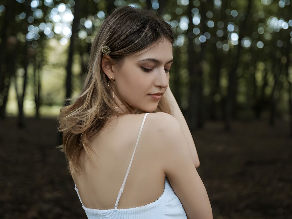 EmilyColy profile on PornCamCore