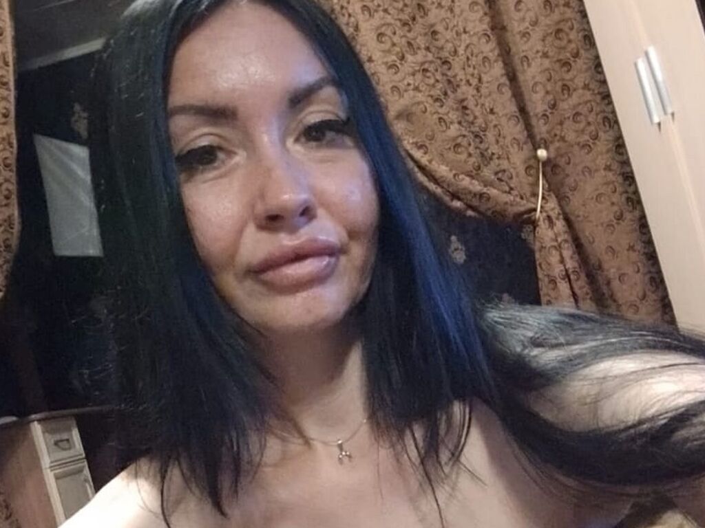 EmmaLango - Live Cam Model