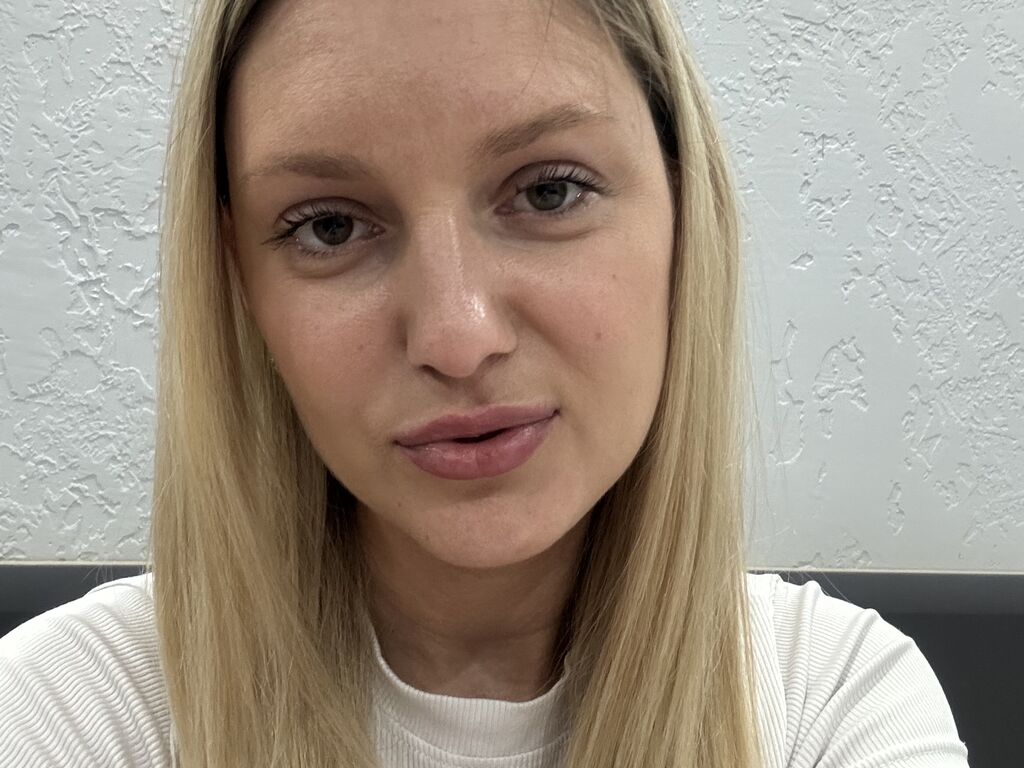 EvaBoolman live cam