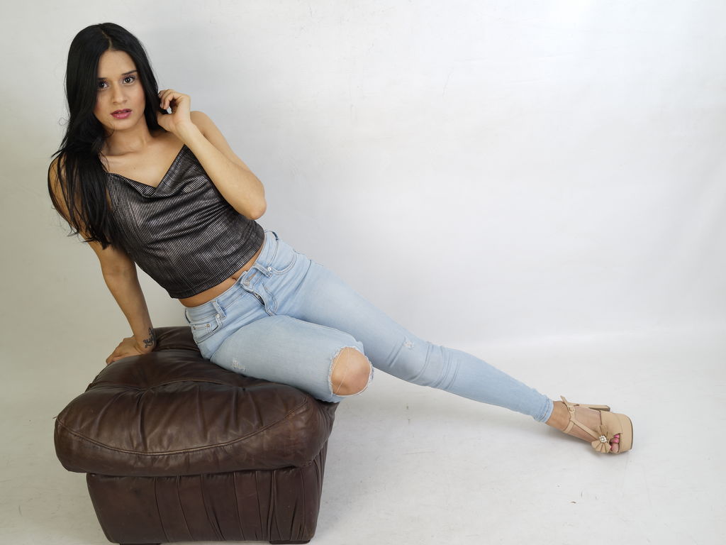 IsabelFischer - Live Cam Model
