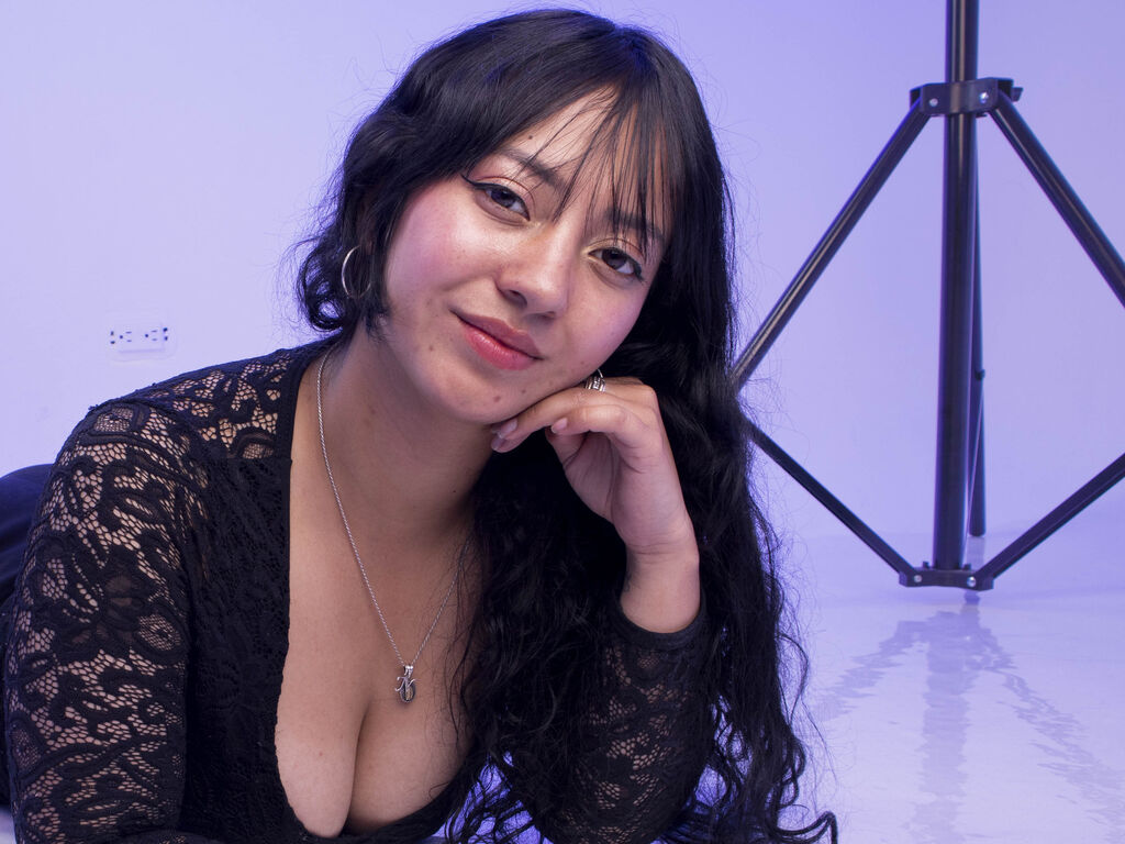 IsabellaBot live cam