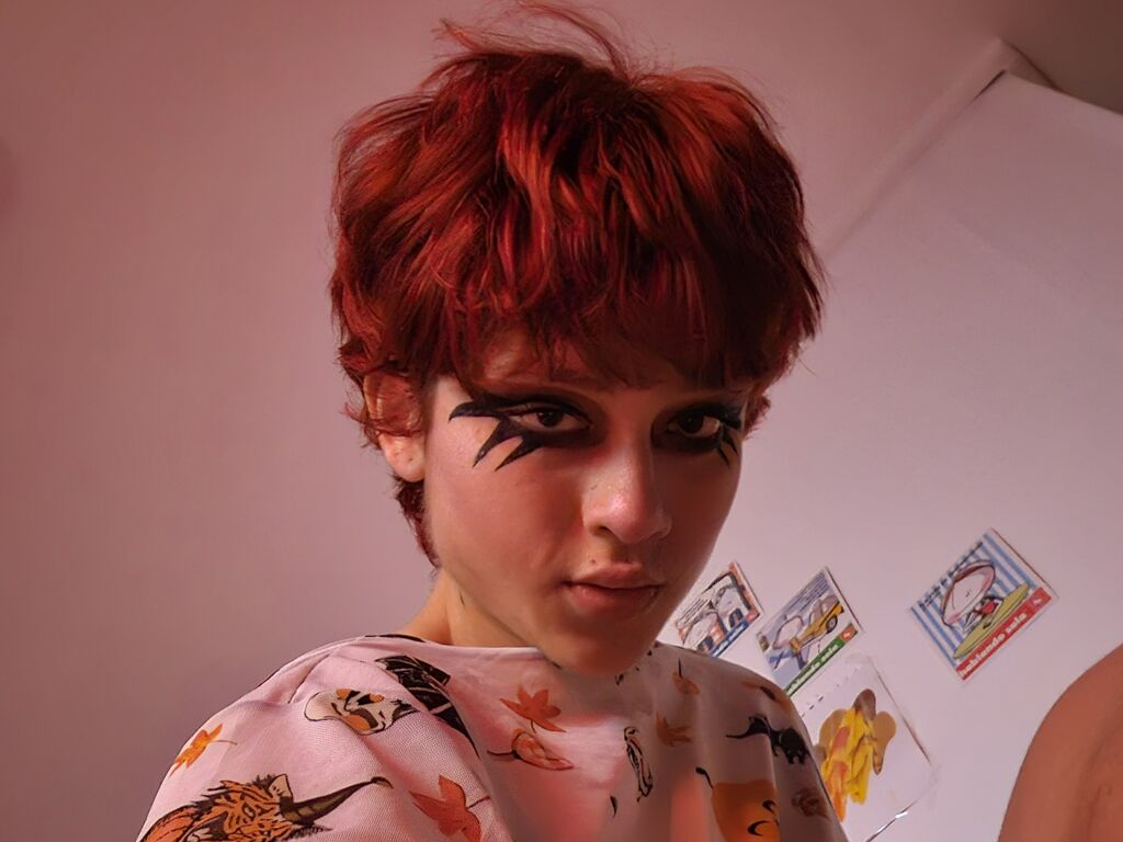 JuneOfred - Live Cam Model