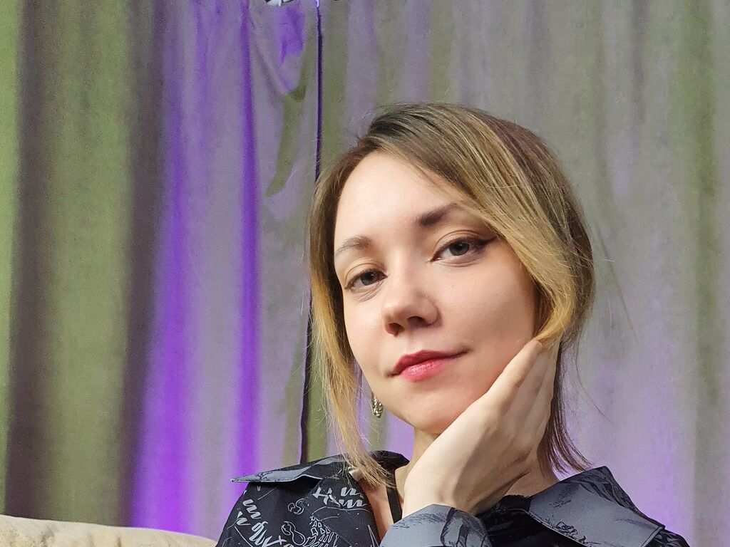 KateLayla main image
