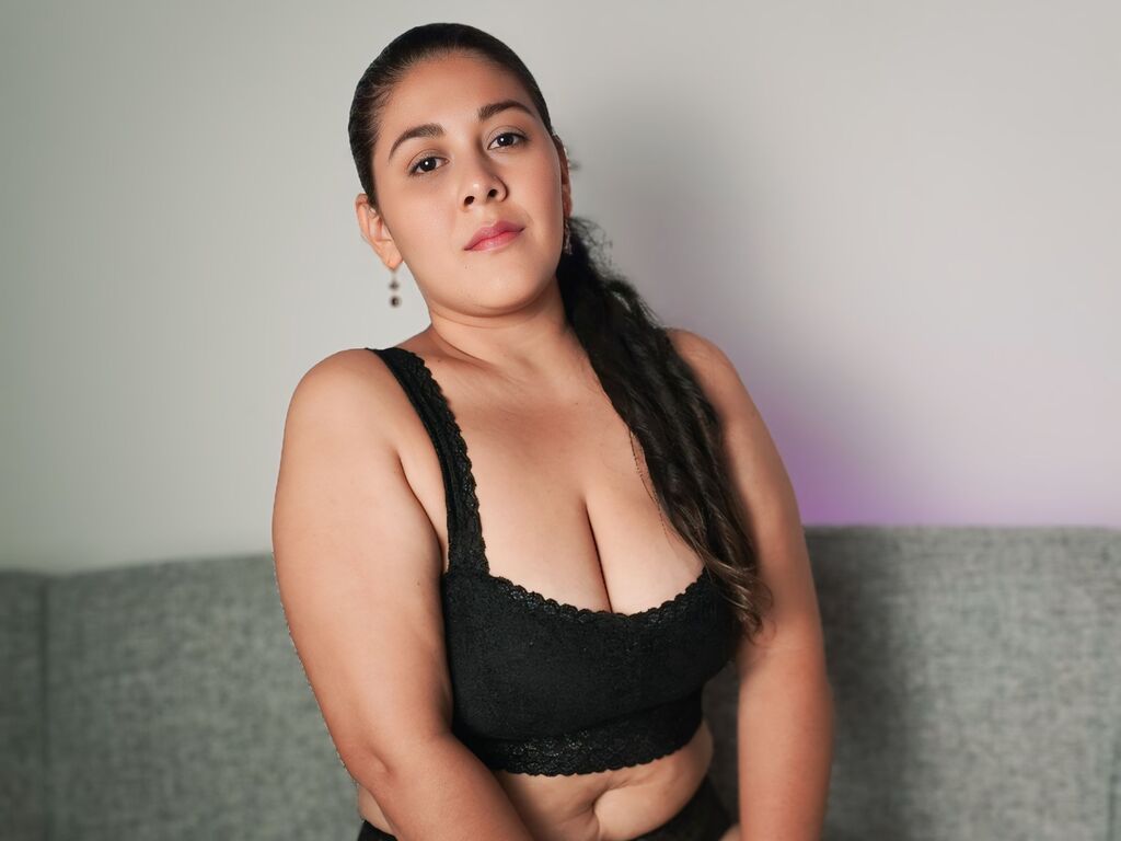 KatyaButler profile on PornCamCore
