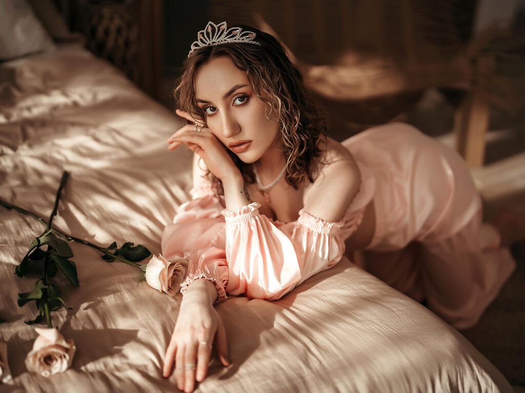 KaylieCook main image