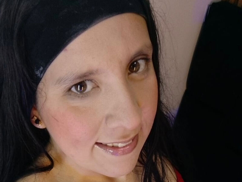 KellyRodriguez - Live Cam Model