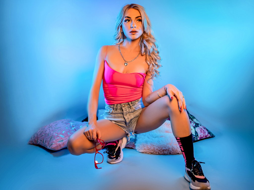 KimConner profile on PornCamCore