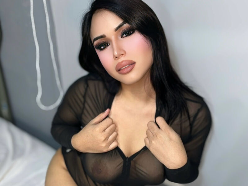 LoriaMclean main photo