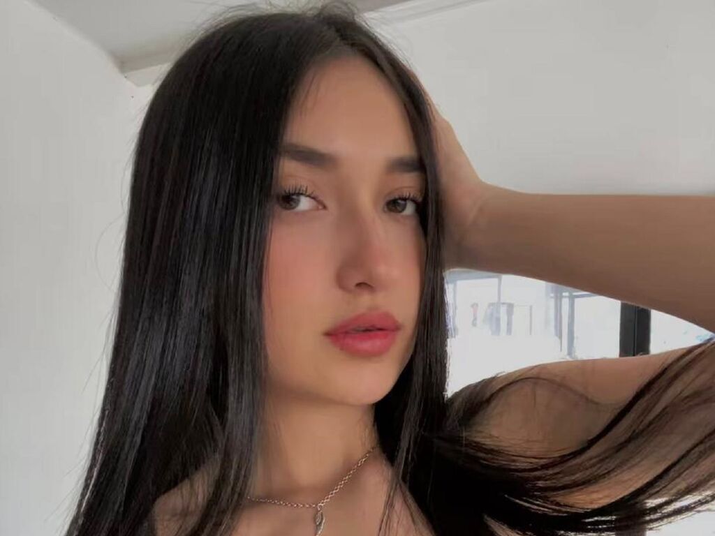 MaddySims profile on PornCamCore