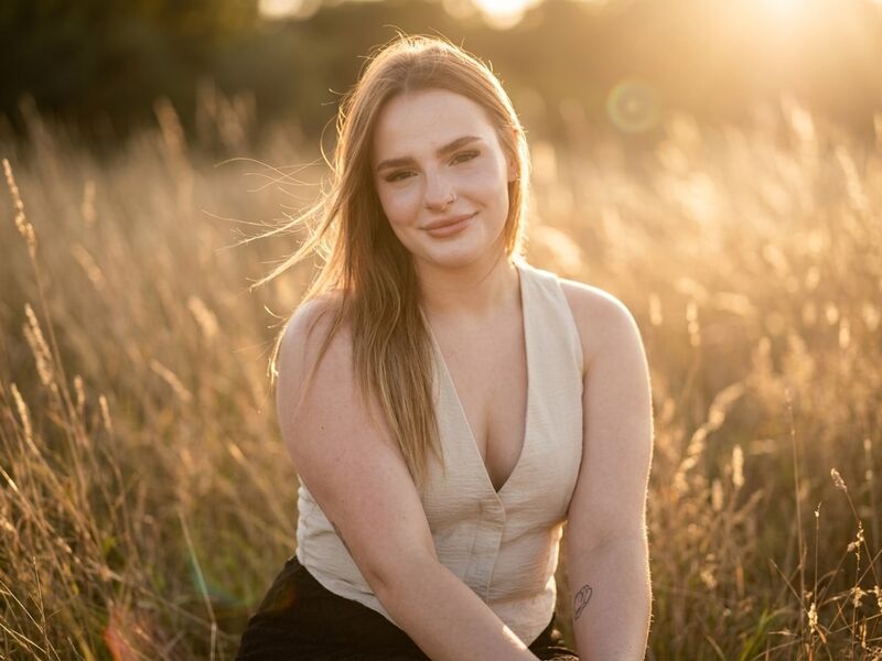 MaryVesterly - Live Cam Model