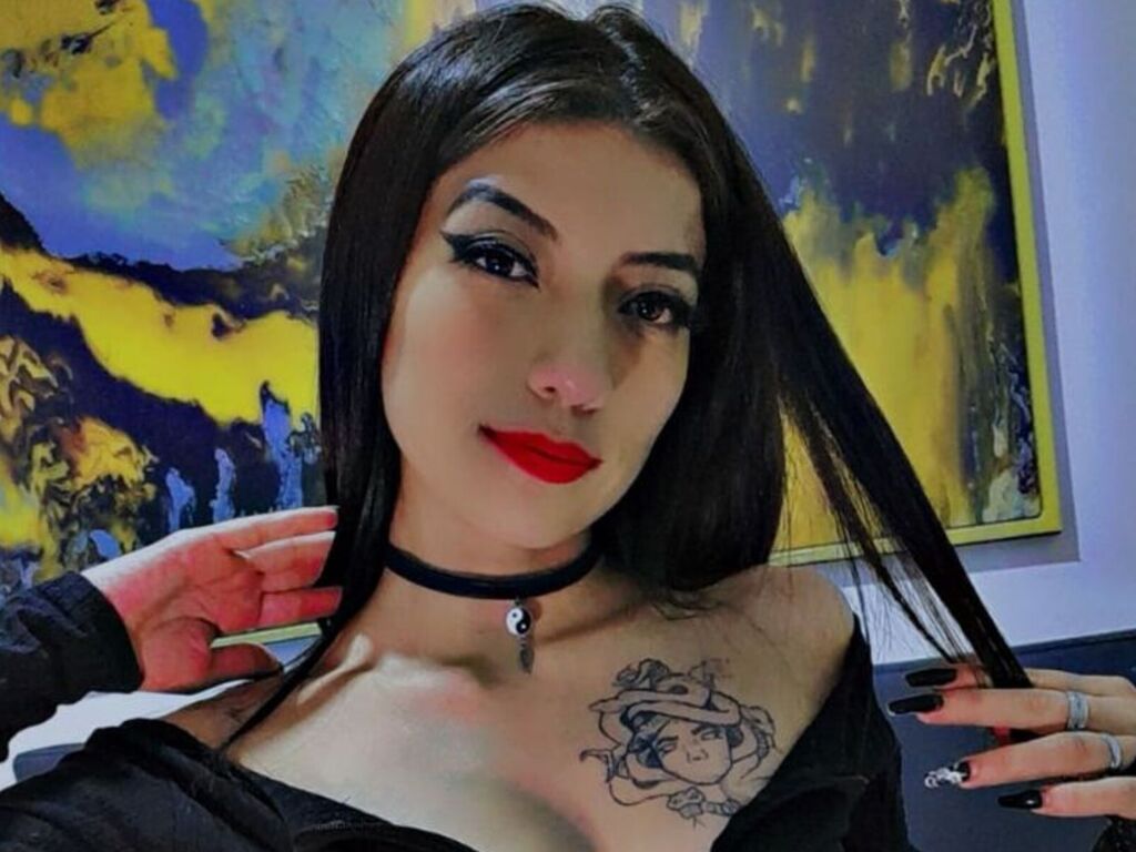 NinnaSimone - 23-year-old latin cam model