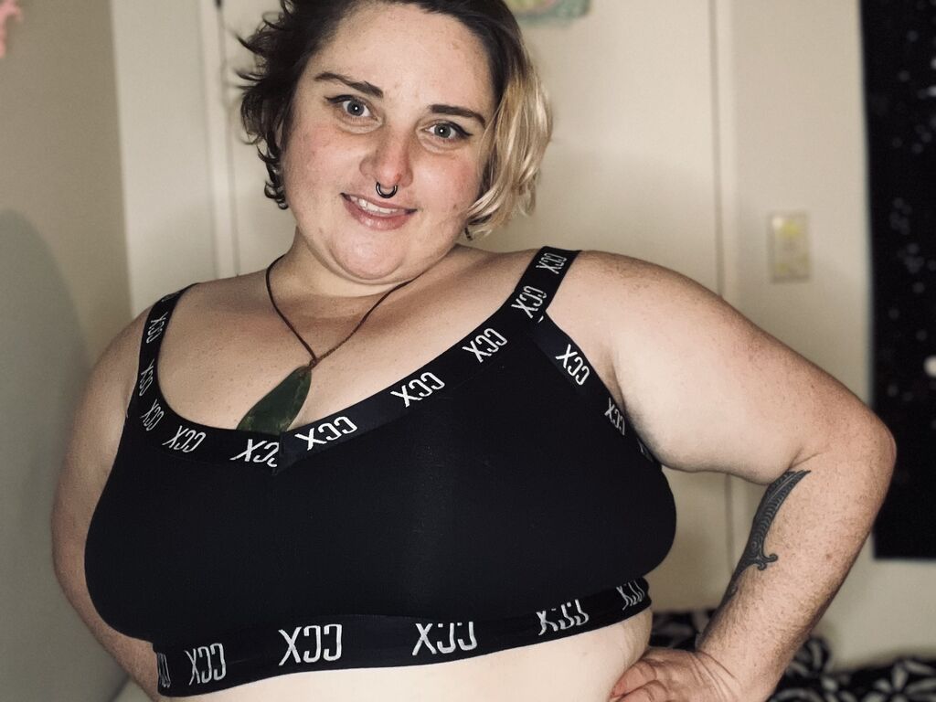 NovaInfinity profile on PornCamCore