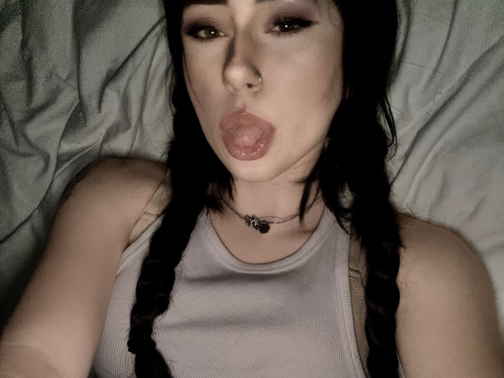 PrincessWilde profile on PornCamCore