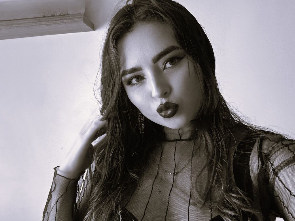 SamSuarez profile on PornCamCore