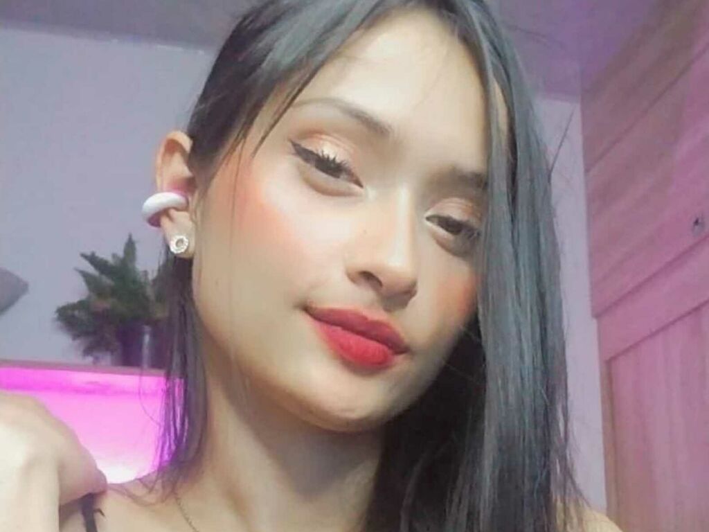 SamantaCollet profile on PornCamCore