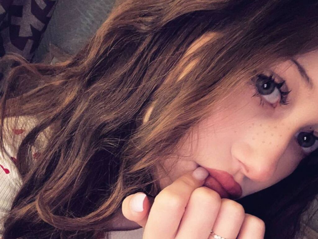 SimonaHaley profile on PornCamCore