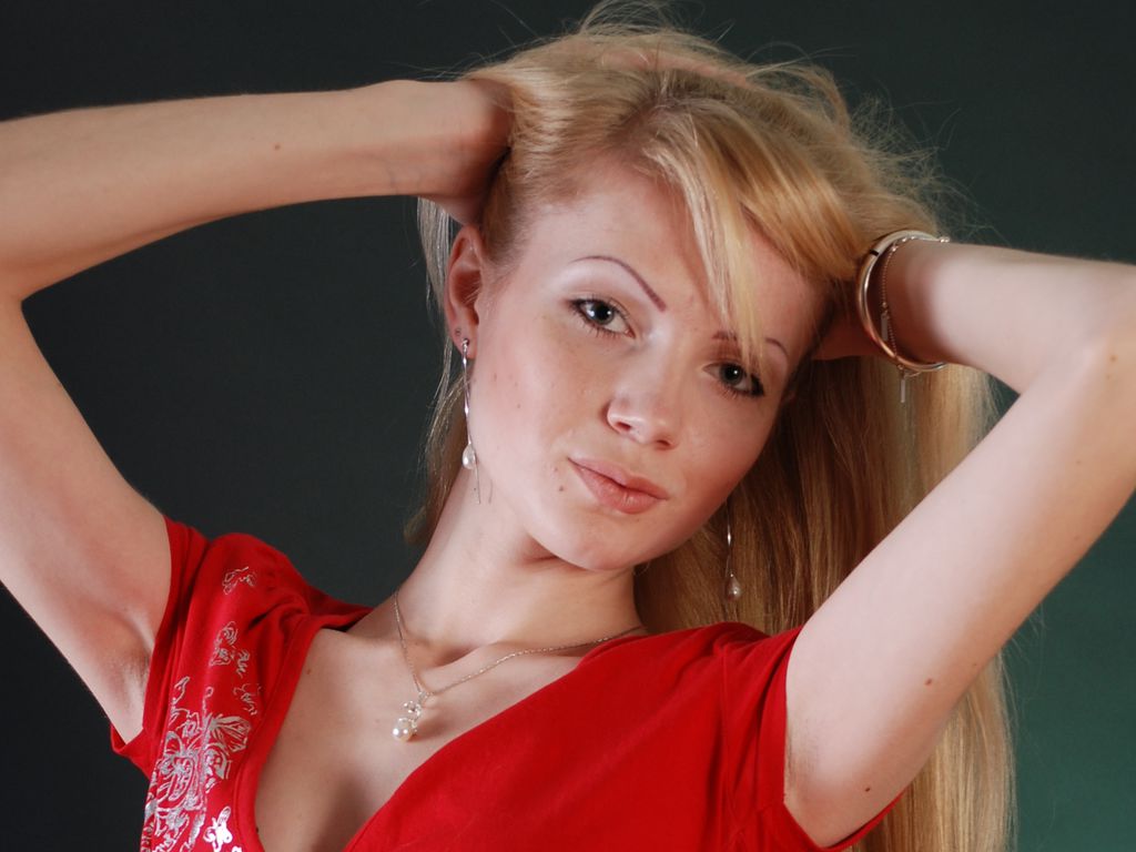 StretchGirl - 30-year-old white cam model