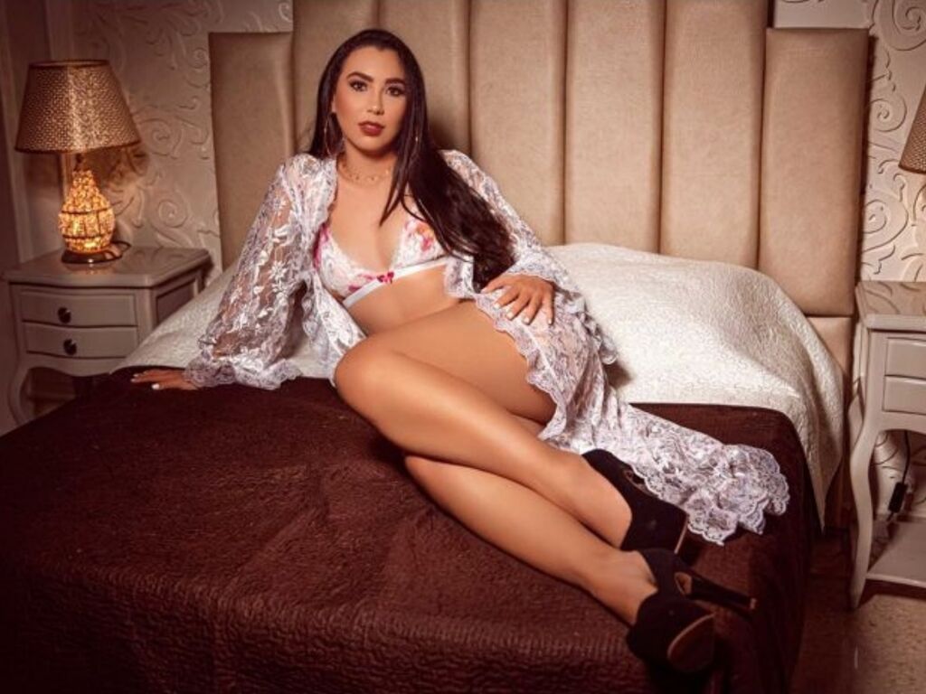 VioletaSimonz featured profile