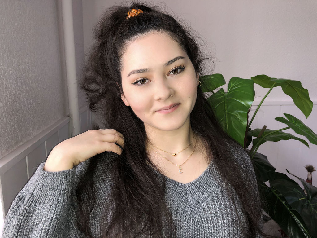 VioletteRay - Live Cam Model